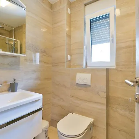 Modern Futura With Pool Maslenica
