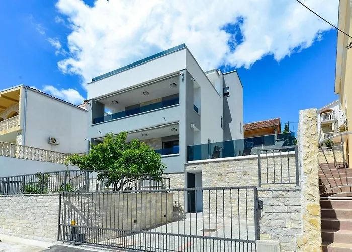 Villa Modern Futura With Pool