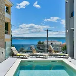 Modern Futura With Pool ماسلينتسا