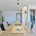 Modern Futura With Pool *