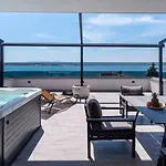 فيلة Modern Futura With Pool