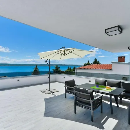 Villa Modern Futura With Pool Maslenica