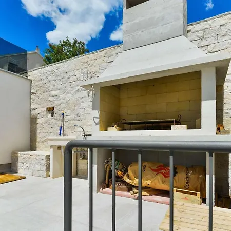 וילה Modern Futura With Pool *