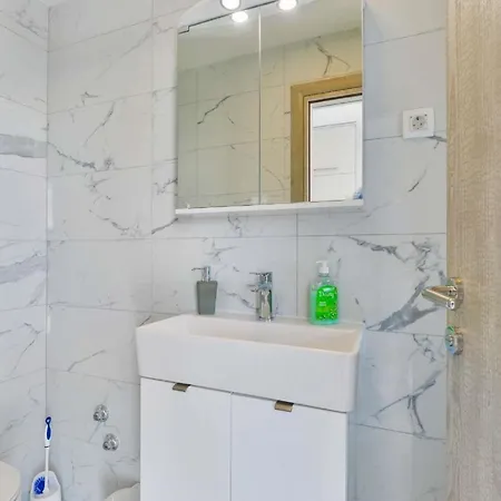 Modern Futura With Pool