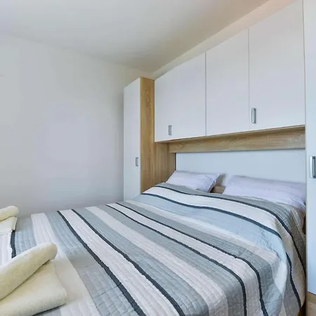 Modern Futura With Pool Villa *